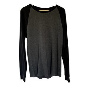 Old Navy gray and black long sleeved crewneck sweater men's size L soft washed